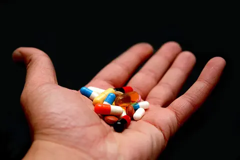 Répartiteurs et pharmaciens demandent aux pouvoirs publics de préserver « l’égalité territoriale d’accès aux soins et aux médicaments »