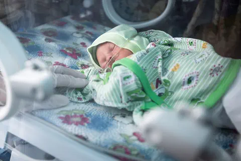 Crise de l’hôpital : les parents se mobilisent en faveur des services de réanimation pédiatrique