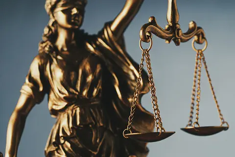 Un collectif de professionnels de santé saisit la cour de justice de la république contre Agnès BUZYN et Edouard PHILIPPE