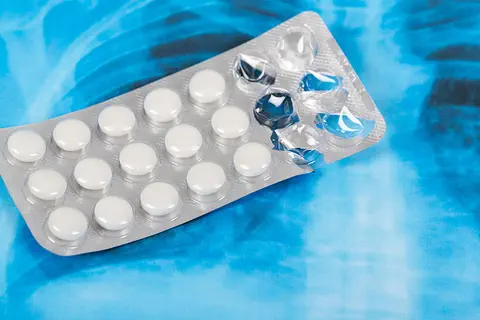 #chloroquine : le Pr Raoult publie une nouvelle étude observationnelle sur 80 cas de covid-19