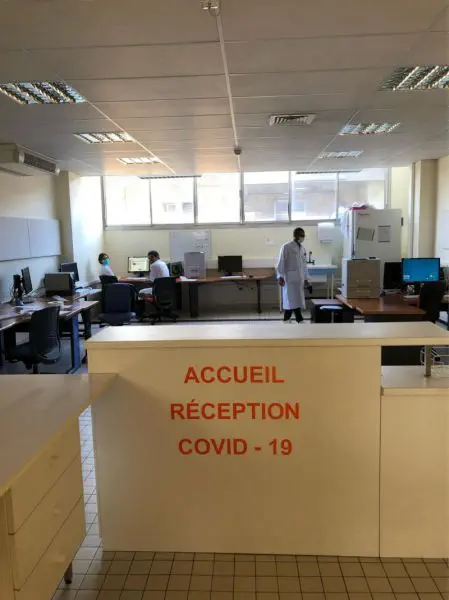 Dépistage du coronavirus : le CHU de Bordeaux ouvre 3 « drives » et porte à 2400 par jour sa capacité de tests PCR