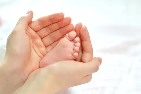 La rencontre des parents, des naissants, et des sachants : plaidoyer pour une médecine au service du « bien-naître »