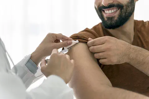 Les vaccins Pfizer et Moderna efficaces à 90 % pour prévenir toute infection et réduire les risques de transmission du Coronavirus SARS-COV-2, selon le CDC