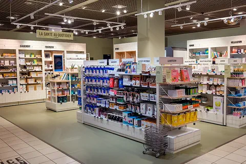 Des cabines de téléconsultations médicales chez Monoprix suscitent la polémique
