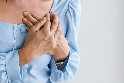 Les facteurs de risque non traditionnels de crise cardiaque et d’accident vasculaire cérébral augmentent plus fortement chez les femmes