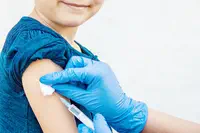 Covid-19 : le comité vaccinal britannique se positionne contre la vaccination des 12-15 ans sans facteurs de comorbidités