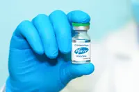 Covid-19 : la nouvelle version du vaccin de Pfizer provoquerait une réponse immunitaire élevée vs Omicron