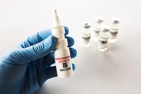 Vaccination COVID : le premier vaccin nasal autorisé en Inde et en Chine