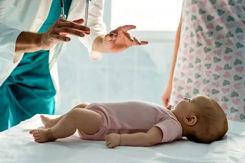 Bronchiolite : l’afflux record de nourrissons à l’hôpital remet en lumière le délabrement des services d’urgence 
