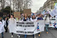 4000 médecins libéraux battent le pavé à Paris