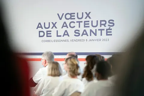 Hôpital : les annonces du Président pour sortir de la crise