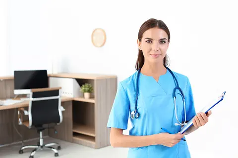 10 000 assistants médicaux en 2024 : l’IGAS livre ses recommandations