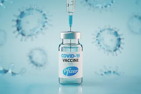 COVID-19 : L’EMA approuve le vaccin Pfizer-BioNTech adapté à l’Omicron XBB.1.5