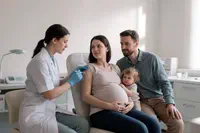 Vaccination ARNm pendant la grossesse : aucun excès de mortinaissances ni de malformations, selon EPI-PHARE