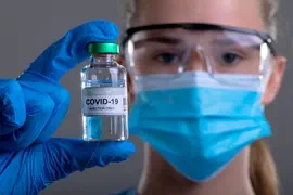 Vaccins Covid : cinq ans d’études EPI-PHARE pour dresser le vrai bilan des vaccins à ARNm